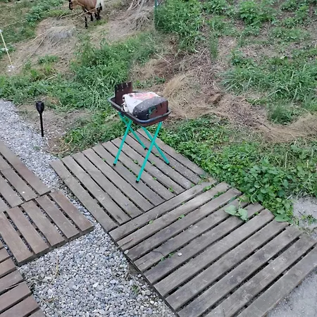 Atypique Avec Piscine Partagee. * Verdaches